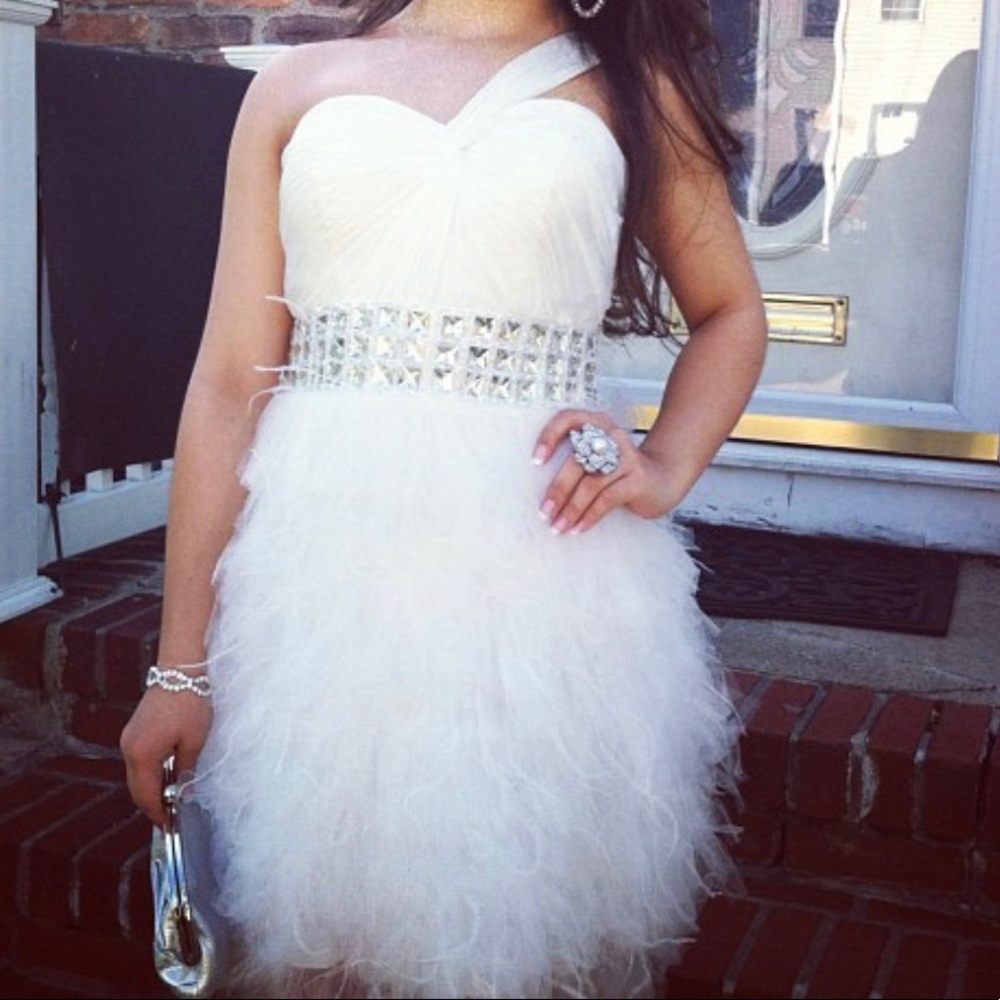 Short white special occasion dress